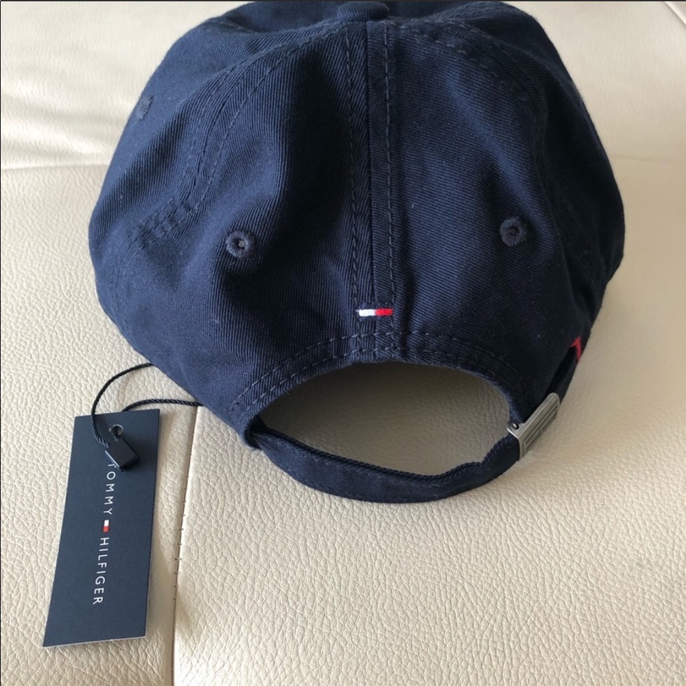 New Hilfiger baseball hat - Picture 3 of 4